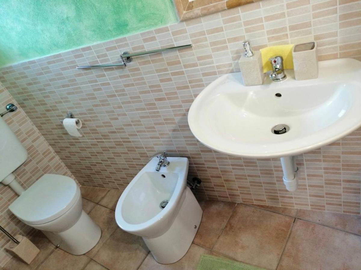 多莫多索拉Casa Vacanze La Carbunera别墅 外观 照片